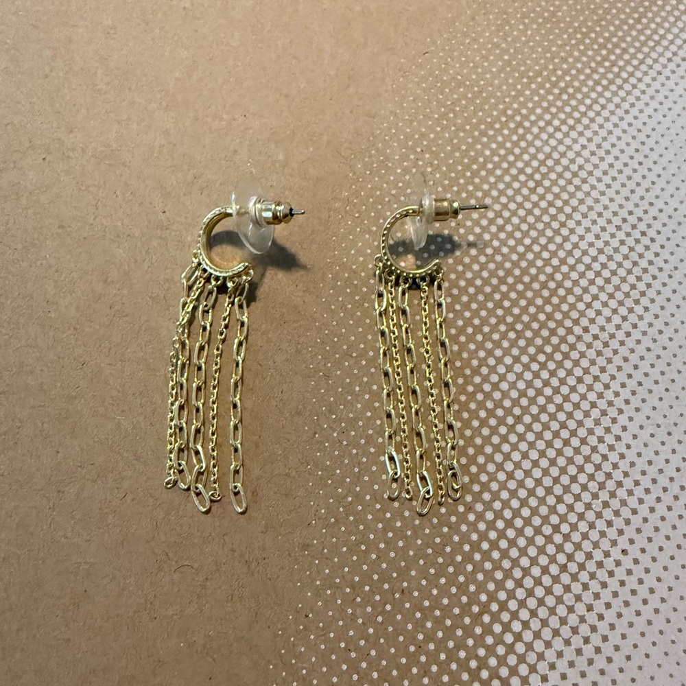Kendra Scott Eve Gold Huggie Earrings